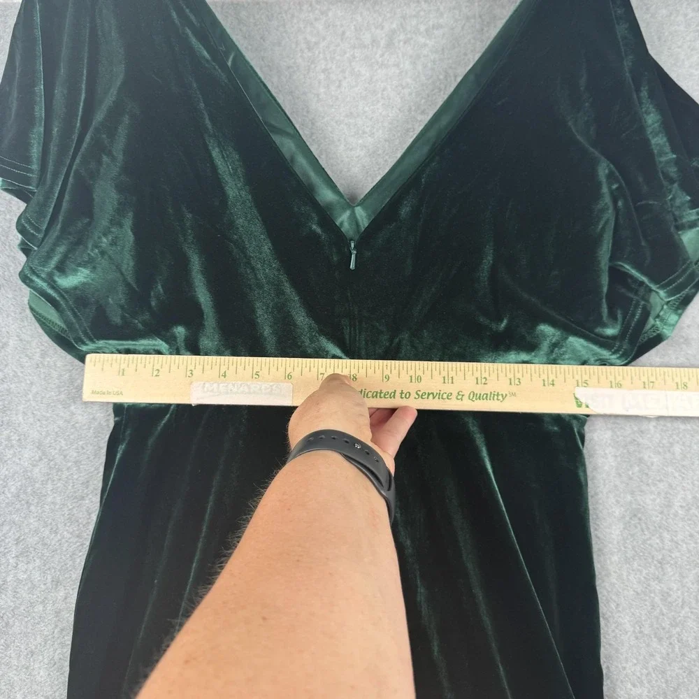Revelry Dress Womens 10 Green Velvet Maxi Flutter Sleeve Formal Gown Evening - Picture 6 of 7